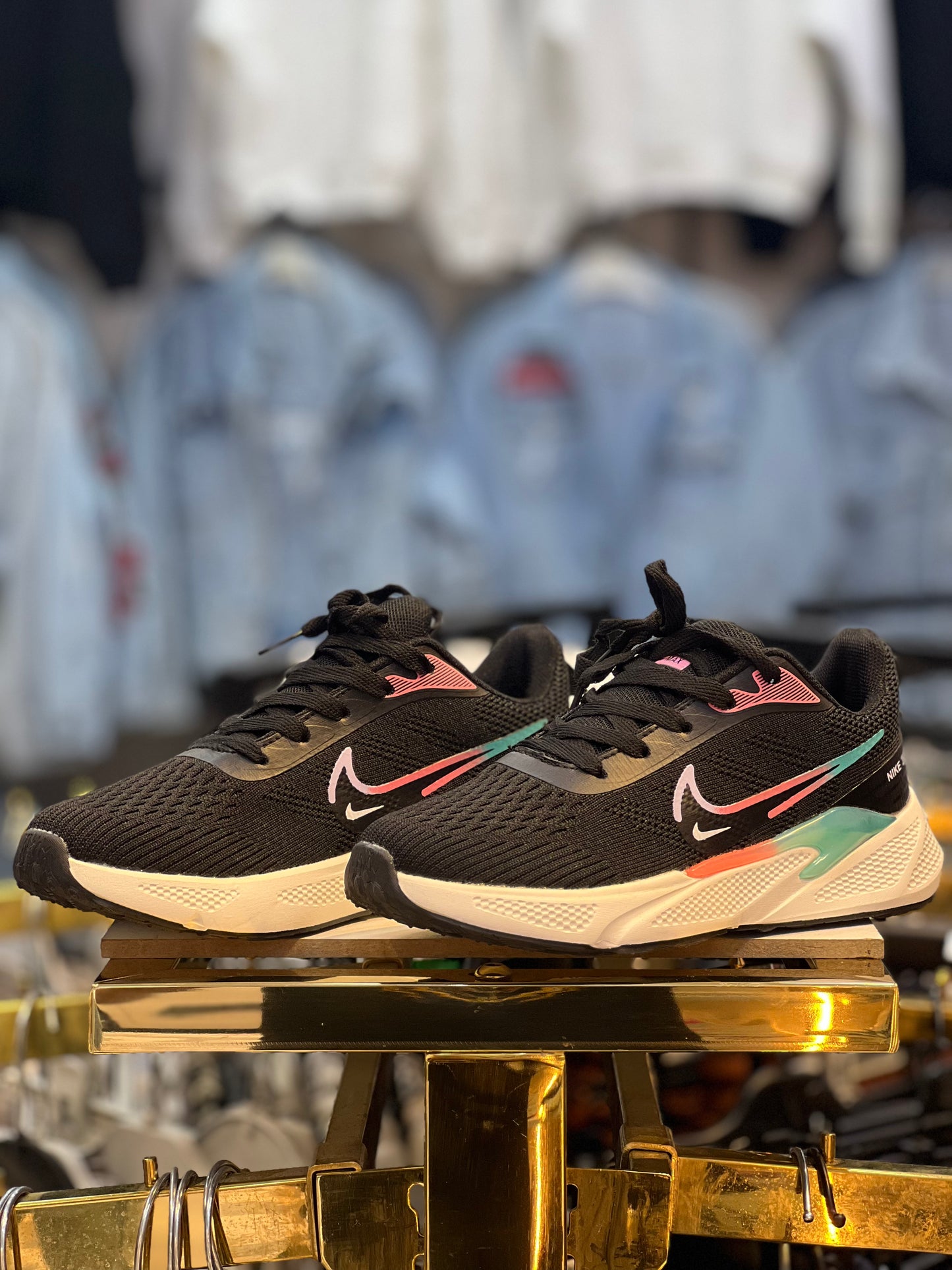 NIKE ZOOM NOIRE +VERT ORANGE